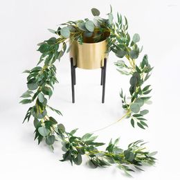 Decoratieve bloemen 2m bruiloftdecoratie kunstmatige groene eucalyptus wijnstokken rattan nep planten klimop krans muur decor verticale tuin