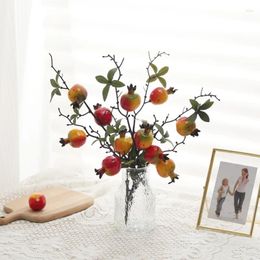 Decoratieve bloemen 2 stuks 3 hoofden kunstbloem schuim granaatappel tak nep fruit kerstversiering herfst bruiloft thuis feest rood