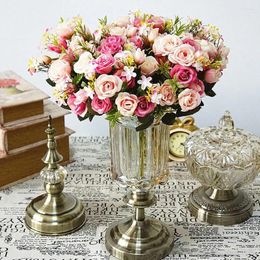 Decoratieve bloemen 2 stks zijden bloem kunstmatige schattige 9 kleuren 6heads roze boeket retro tuinierendecoratie