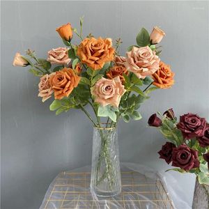 Decoratieve bloemen 3 hoofden krullen Rose kunstmatige bloemtak Diy Home Decoratietafel Shop Window Display Wedding Party Fake