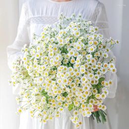 Fleurs décoratives 30 têtes petite marguerite camomille fleur artificielle petit Bouquet décoration de mariage à la maison Po accessoires faux