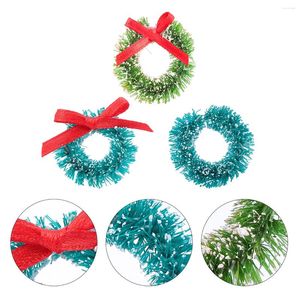 Flores decorativas 30 PCS Garland Green Christmas Mini coronas de coronas Manuales de decoración Sisal Miniatura Ornamento