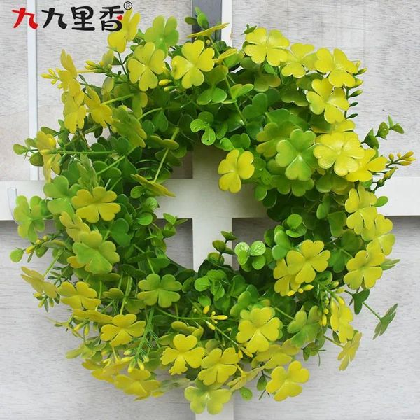 Fleurs décoratives 30 cm artificielle trèfle à quatre feuilles couronne St Patricks Day pendentif pour extérieur intérieur maison mur fenêtre vacances fête décor