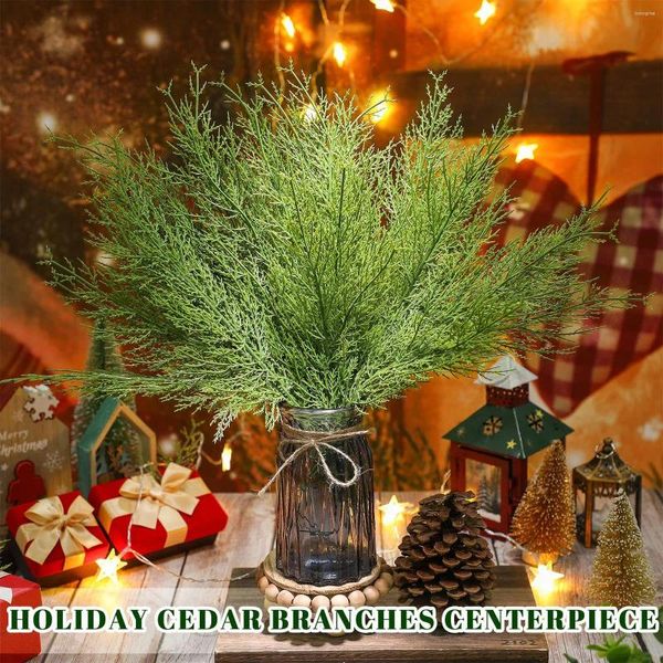 Fleurs décoratives 30pcs Branches de plante de pin artificielles fausses plantes Green Leaf DIY pour Garland Crafts Christmas Ornemental Home Decor