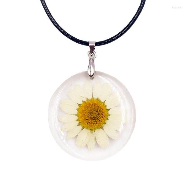 Fleurs décoratives 30pcs époxy cristal chrysanthème collier résine fleur séchée marguerite boule transparente chaîne blanche ronde 45cm de long