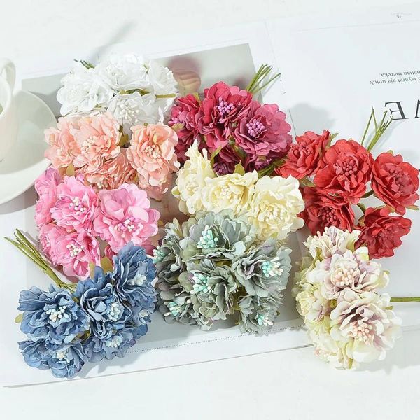 Fleurs décoratives 30pcs / lot Silk Bouquet artificiel Boquet de couronne de bricolage Scrapbooking Craft Fausse Fleur pour la fête de mariage Décoration de la maison