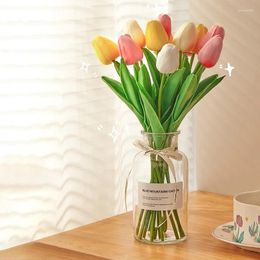 Flores decorativas 34 cm Tulips Flor Artificial Tulip Bouquet 6pcs PE Foam Falso para la ceremonia de boda Decoración Home Garden