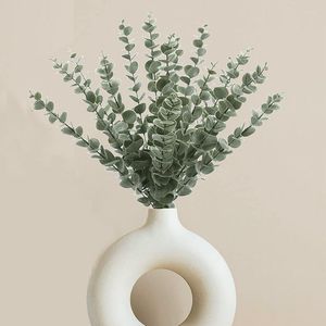 Decoratieve bloemen 38 cm 12 stks kunstmatige eucalyptus groene tak bladeren nep planten stengel bulk boeket bruiloft centerpieces home decoratie