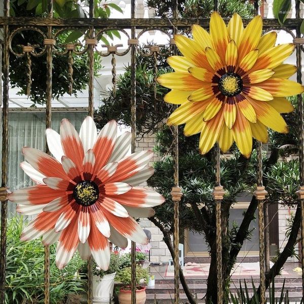 Fleurs décoratives 3D, une fleur suspendue au mur, marguerite en métal, Art, cour, porte en fer, pendentif, décoration de clôture, jardin