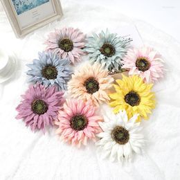 Fleurs décoratives 3pcs 15cm soie tournesol tête artificielle pour chambre décor à la maison bricolage fête intérieur jardin décoration de mariage accessoire