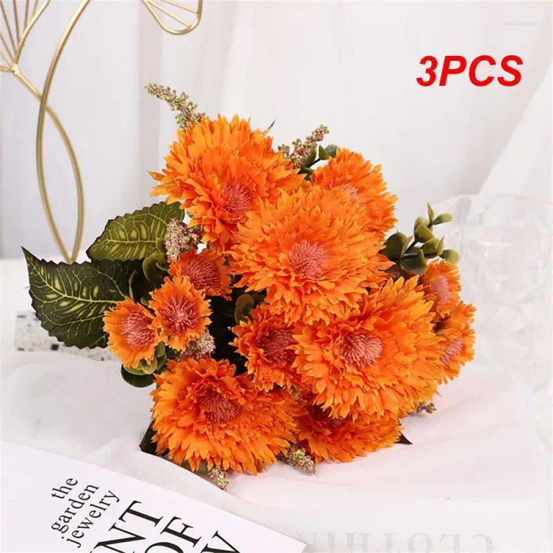 Kwiaty dekoracyjne 3PCS 1 BUNCH MAŁE DEKORACJA Słonecznika sztuczny kwiat Kolorowe jedwabne stokrotki na aranżacje domowe ślub