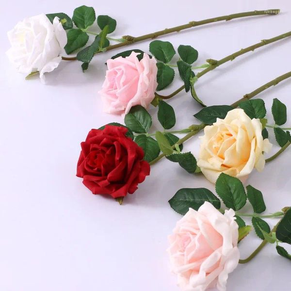 Fleurs décoratives 44 cm Silk rose artificielle de haute qualité Party de mariage Valentin Gift Gift Intérieur Décoration pour la maison faite à la main