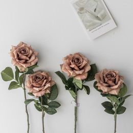 Decoratieve bloemen 45 cm/5 stks Hoogwaardige witte rozenboeketten kunstmatige zijdebloem accessoire thuisfeest bruiloft decoratie nep Flores
