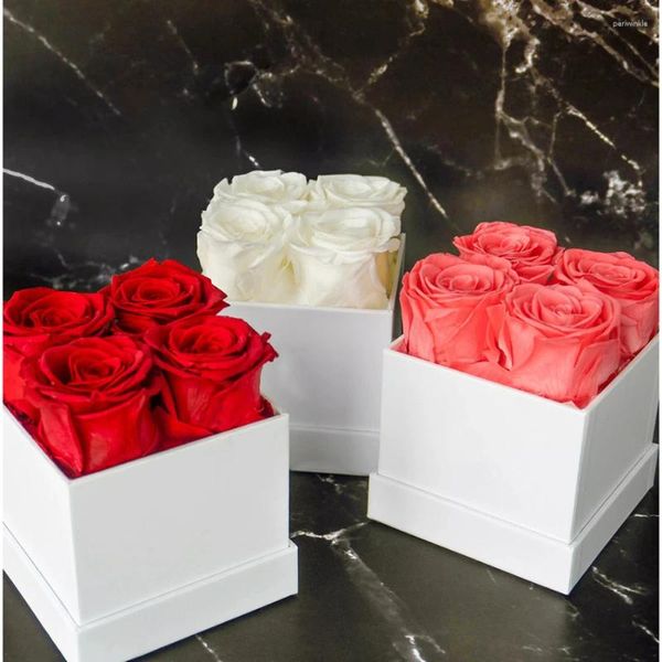 Flores decorativas 4 piezas Rosas reales reales naturales en caja cuadrada Hanmade Long Long Last Forever Fowers Perfect Valentine's Day Regals