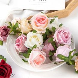 Flores decorativas 5/10pcs 6 cm Cabezales de flores de seda rosa artificial para decoración de la casa de bodas Cabezales falsos de diy dormitorio