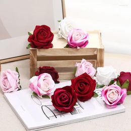 Fleurs décoratives 5 / 10pcs 7cm Rose artificielle Head pour le mariage Home Birthday Cake Decoration