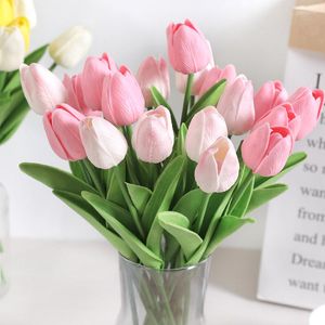 Fleurs décoratives 5 / 10pcs Artificiel Tulip Bouquet pe faux de mariage Décoration de jardin extérieur