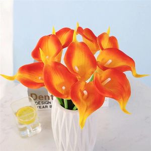 Decoratieve bloemen 5/10 stuks Real Touch Kunstmatige Calla Lelie PU Nep Bloemboeket Voor Bruiloft Bruidsfeest Thuiskantoor Tafeldecoraties