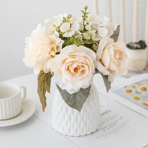 Fleurs décoratives 5 branches de la soie de la soie roses roses artificielles pour les vases de décoration de la mariée Bouquet de bouquet