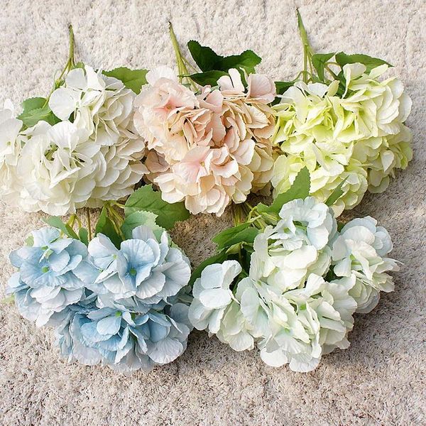 Flores decorativas 5 cabezas Flor de hortensia artificial Boda romántica Camino Prop Fiesta Hogar El Decoración DIY Fondo de pared