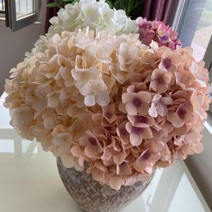 Decoratieve bloemen 5 koppen Simulatie Hydrangea Bunch El bruiloft Flower Arrangement Decoratie Multicolor nep -boeket