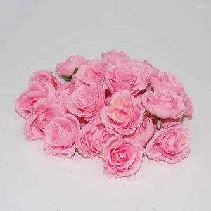 Fleurs décoratives 50pcs 3cm mini-fleurs artificielles Roses de soie de soie fausse pour décoration de fête de mariage Accessoires faits à la main Gift pour la Saint-Valentin