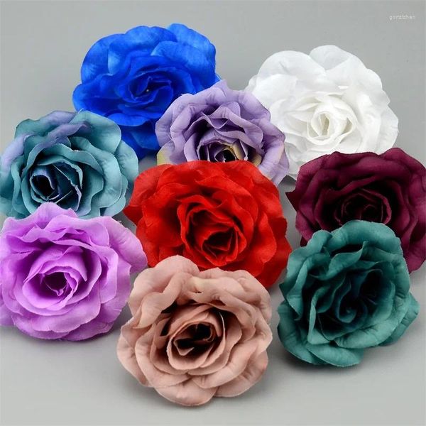 Fleurs décoratives 50pcs 8cm Grands roses artificielles de fleur de soie tête à la maison Mariage de mariage Décoration de Noël DIY Garland Craft Craft