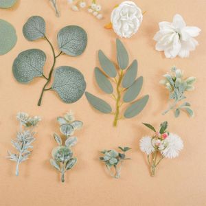 Fleurs décoratives 50pcs Loose Artificiel Silk Flower Head Green Leaf Greenery Kit pour bricolage Bouquets Bouquets Wreath Floral Arrangement Mariage