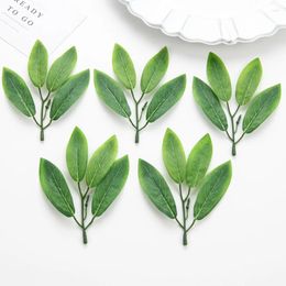 Fleurs décoratives 50pcs Silk 4leaf Fake Plants Party Party Diy Christmas Courondes POGRAPHES