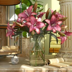 Decoratieve bloemen 53 cm Lily Artificial 2 Heads Silk Real Touch Party Wedding Bridal Bouquet for Living Room Home Garen Decoratie