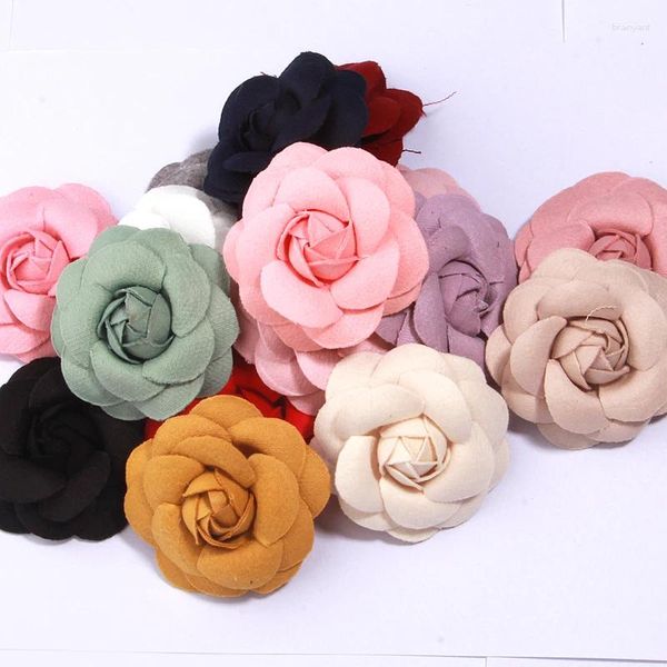 Fleurs décoratives 5pcs 6,5 cm Large Camellia Organza Murffon Tissu artificiel pour les chapeaux de robe de mariée Décoration DIY APPLIQUE DE COURSE