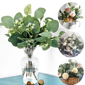 Fleurs décoratives 5pcs Eucalyptus artificiel Feuilles florales Bouquet Green Plant pour le décor de vacances nuptiales de mariage