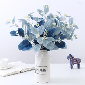 Decoratieve bloemen 5 stks kunstmatige nepplanten eucalyptus bladeren vertakking met fruit huisbloemarrangement blauw roze modern dec