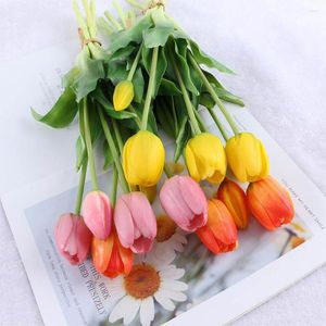 Decoratieve Bloemen 5 Stks/Bos Vintage Leuke Levensechte Zachte Siliconen Tulp Real Touch Kunstbloem Bruiloft Benodigdheden Retro Kantoor Tafel