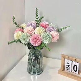 Fleurs décoratives 5 pièces Ins chrysanthème fleur artificielle faux Bouquet multicolore salon fête décor ping-pong vente en gros