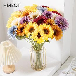 Flores decorativas 5 piezas/lote Coloridos Girasoles de flores artificiales Crisantemo Home Wedding Table Table Floral Arreglo Floral