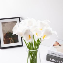 Decoratieve bloemen 5 stcs pu kunstmatige calla lily real touch nepbloem voor bruidsboeket huizen tuin decoratie kamer decor