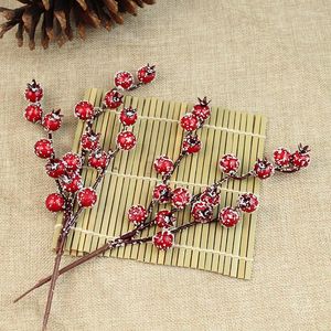 Fleurs décoratives 5 PCS Rouge Berry Bouquet Artificielle Cône De Pin Fleur Branche Décoration D'arbre De Noël Décoration De Fête De Mariage Fournitures De Fête