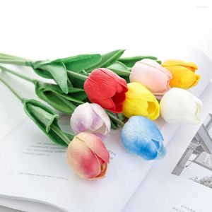Flores decorativas 5 piezas/simulación de set Tulip artificial PU Boda para bodas Jardín de jardín Decoración de ramas sin jarrón 31 cm