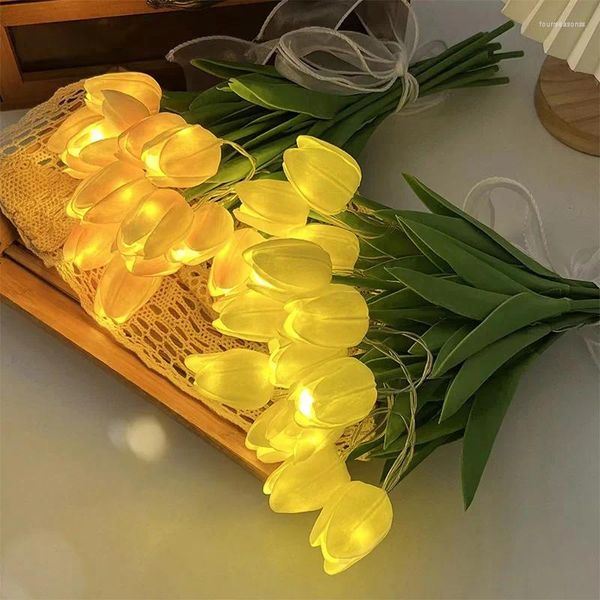 Fleurs décoratives 5pcs / ensemble de mariage ornement lampe LED Mothers Day Gift Tulips Luminous Fake Flower Bouquet Decor Artificial Garden Decor