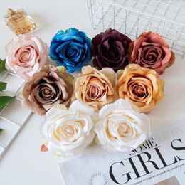 Fleurs décoratives 5pcs Silk Roses HEAD Scrapbooking Accessoires de mariée Décoration maison de Noël Garland matériau bricolage artificiel