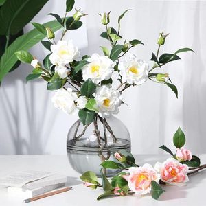 Fleurs décoratives 5pcs Simulation Single Branch Tea Rose Rose Freshlia Fleur de soie faux bouquet de salon Arrangement de décoration de table