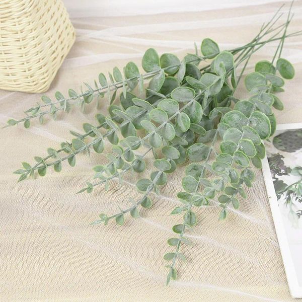 Flores decorativas 6/12 piezas de hojas de eucalipto artificiales plantas de simulación decoración del banquete de boda hogar habitación jardín DIY Scrapbooking falso