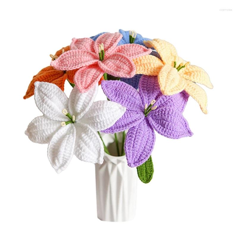 Decorative Flowers 6 PCS Hand-Knitted Lily Mother' Day Gift Tulip Rose Crochet Artificial Flower Bouquet Yarn Homemade Desktop Decor