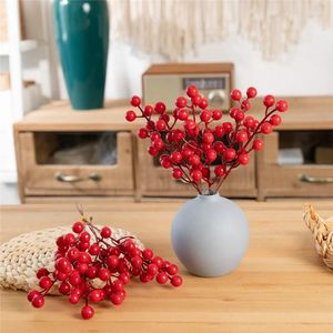 Flores decorativas Rama corta de 6 puntas Fruta de la fortuna Navidad Frijol rojo Flor artificial Simulación Flor de ciruelo