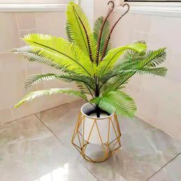 Decoratieve bloemen 62 cm 18 leaves grote kunstmatige palmboom nep planten plastic bladeren valse kokosnoot voor huizentuin bruiloft buiten decor