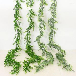 Fleurs décoratives 6 pieds Eucalyptus artificiel Vine Garland Fausse plante Ornements suspendus Greentery Feuilles de mariage de mariage décoration murale