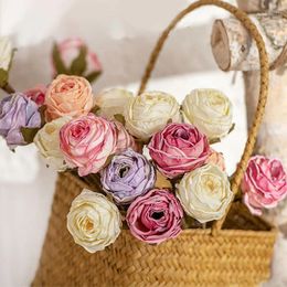 Fleurs décoratives 6pcs / bouquet Décoration Home Mariage Bouquet Silk Rose Roast Edge Bouque Fleur artificielle Faux Bouquet