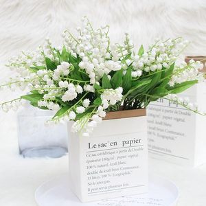 Decoratieve bloemen 6 stks/veel kunstmatige witte campanula plastic flores krans huizen tuin bruiloft feest binnen buiten decoratie