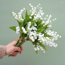 Fleurs décoratives 6 pièces/ensemble blanc campanule Lily Valley fleur artificielle en plastique maison douce décoration plante mur mariage feuille verte